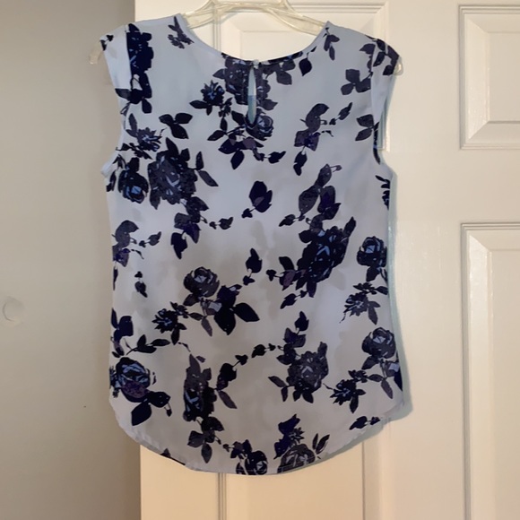Blue floral cap sleeve blouse - Picture 5 of 6